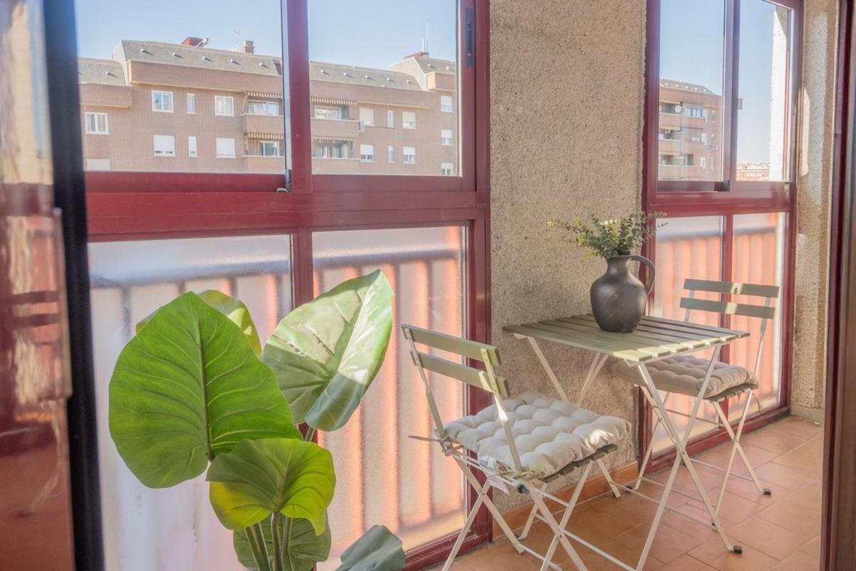 Apartamento Elegant Temporary On Street Hiruela Temporal Hrl1710 *