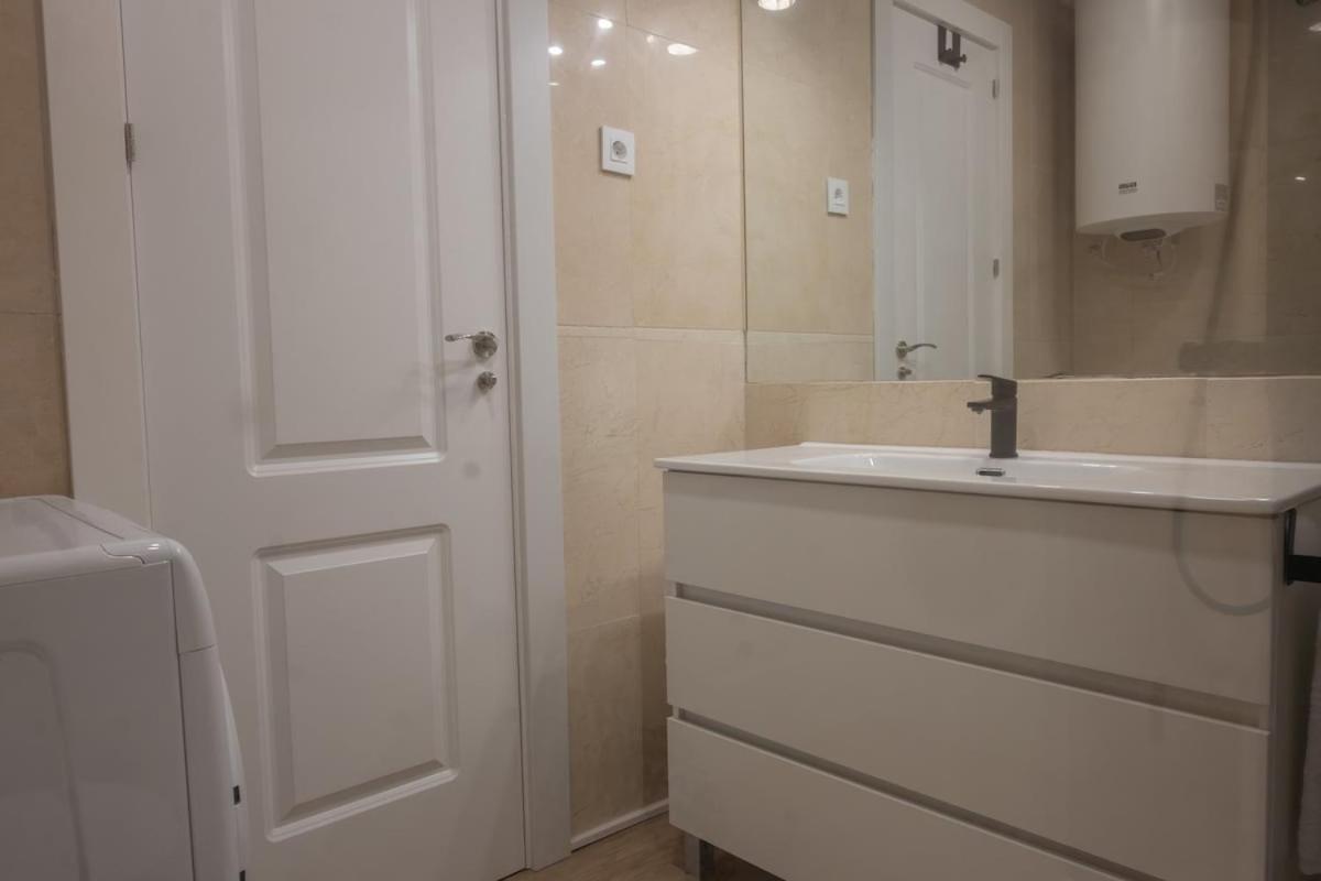 Apartamento Elegant Temporary On Street Hiruela Temporal Hrl1710 Madrid